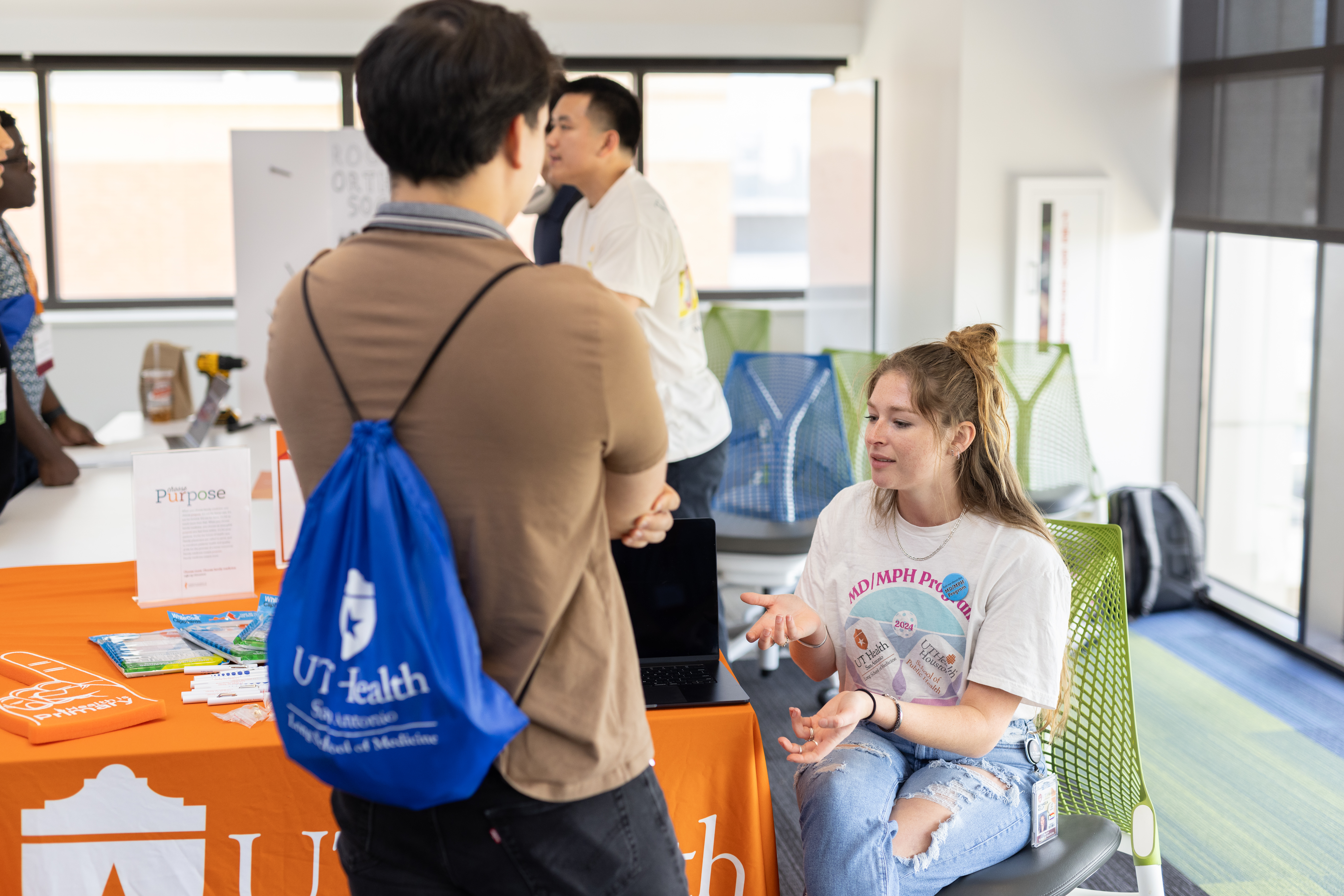MD/MPH Student at recruitment fair